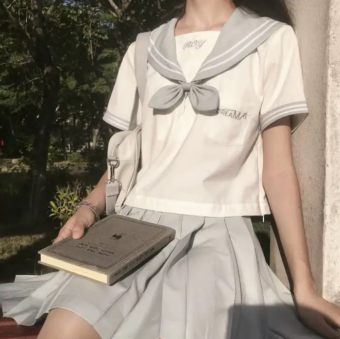 亚曼达厌世系